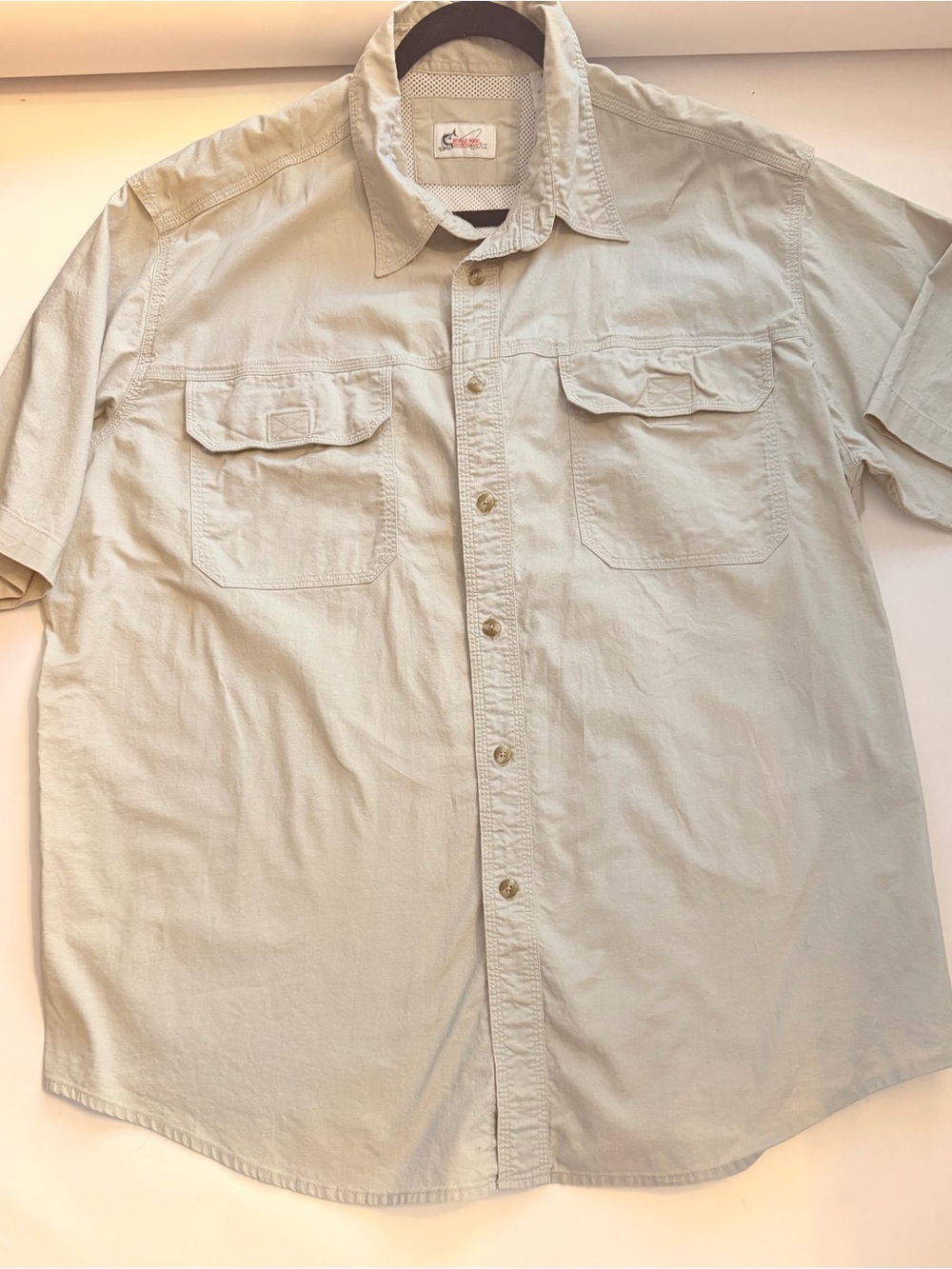 Worldwide Sportman Men's Short-Sleeve Button-Down Shirt in Light tan